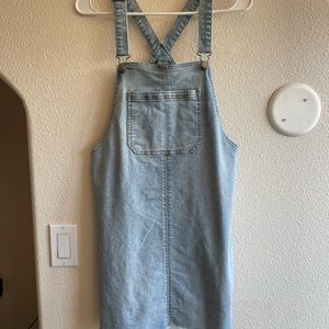 Overall dress